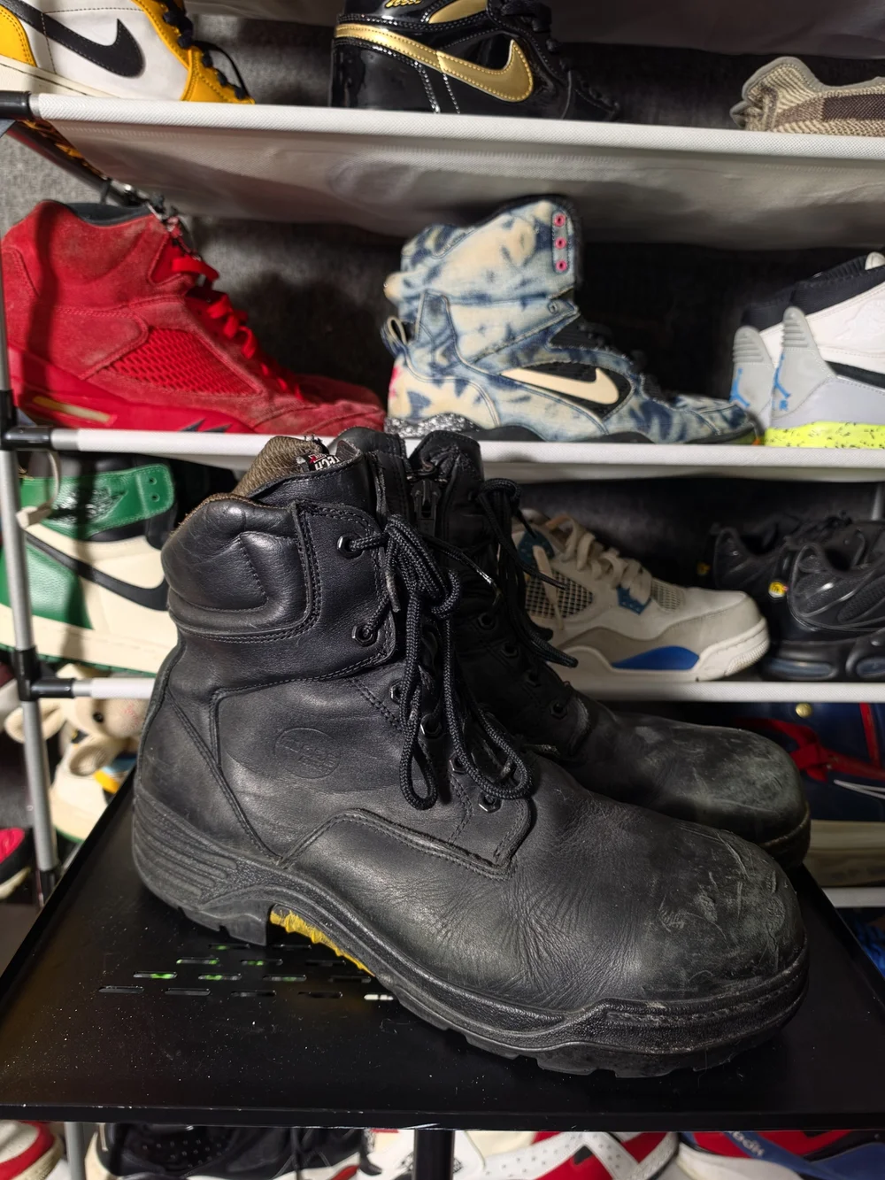 🔥 Globe FootGear Men's Vibram Size 15 E Black Leather Work Boots - Lace-Up